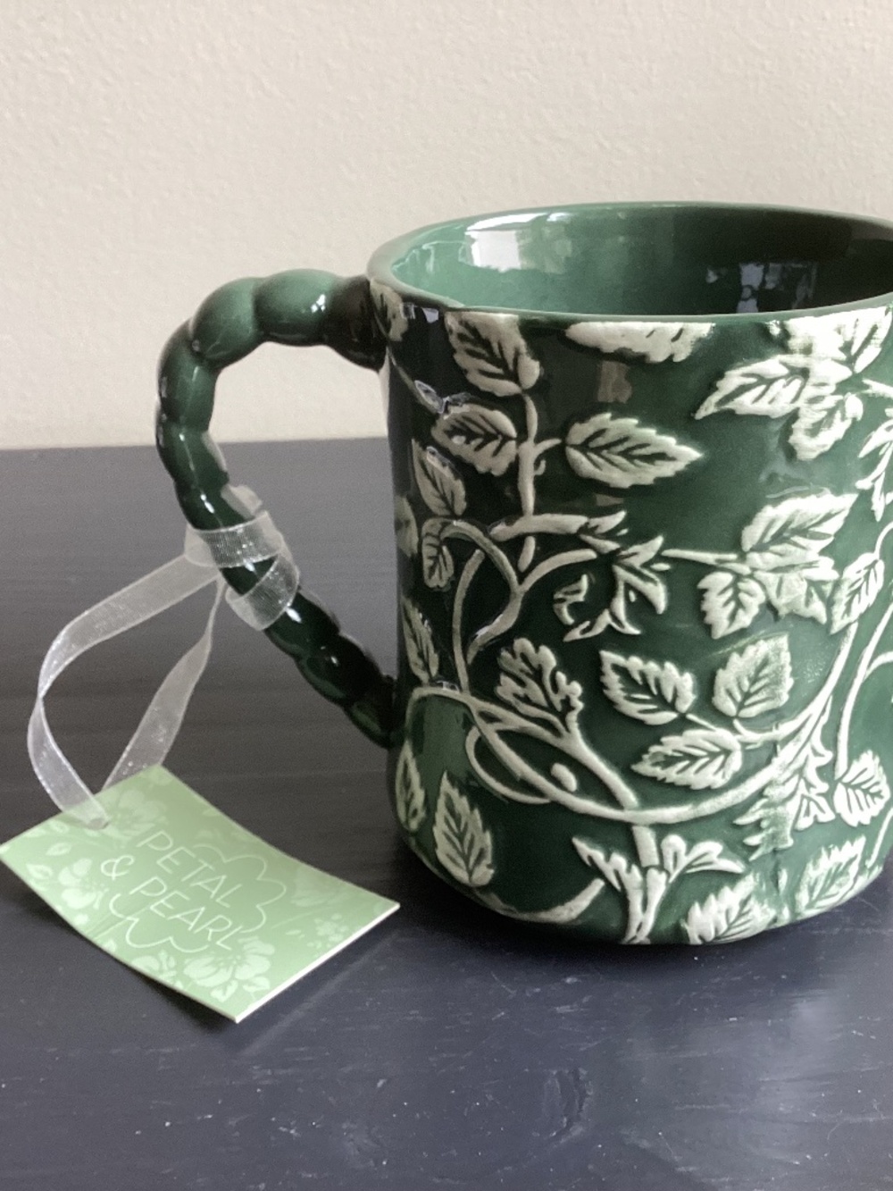 NWT Petal & Pearl Green and White Floral Pattern Ceramic Coffee Mug 22oz